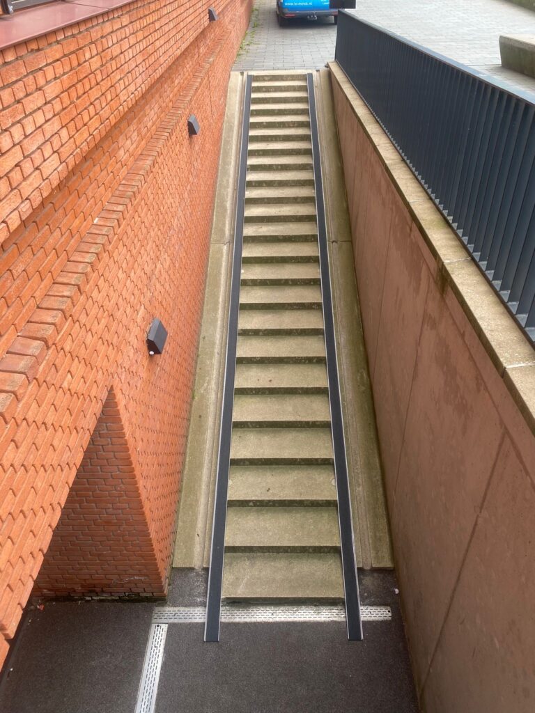 Stainless steel gutter Waalwijk 2